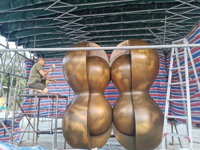 Monumental work in production